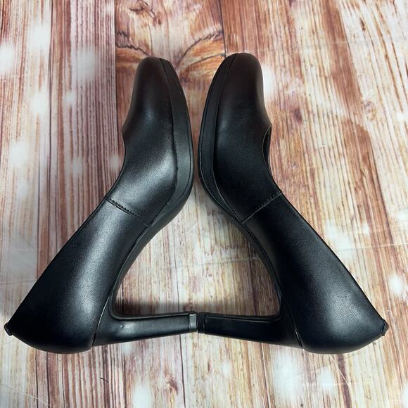 Clarks AMBYR JOY Size 7.5 Black Leather High Heel Closed Toe Pumps Dress Shoes - Picture 6 of 10